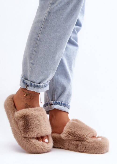 Slippers model 190672