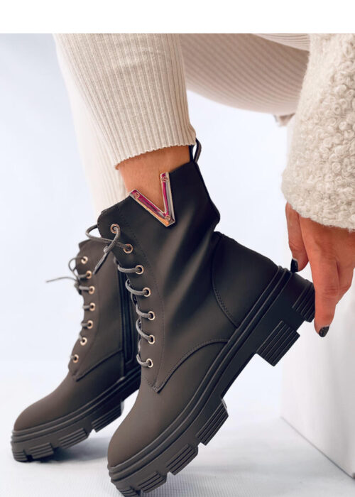 Boots model 201977