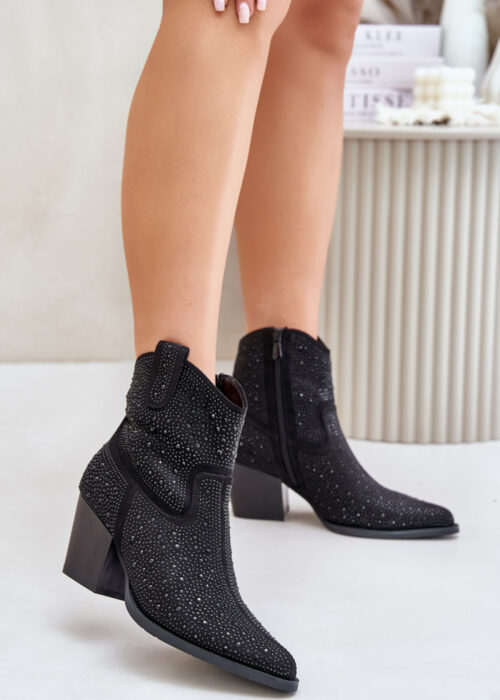 Heel boots model 202048