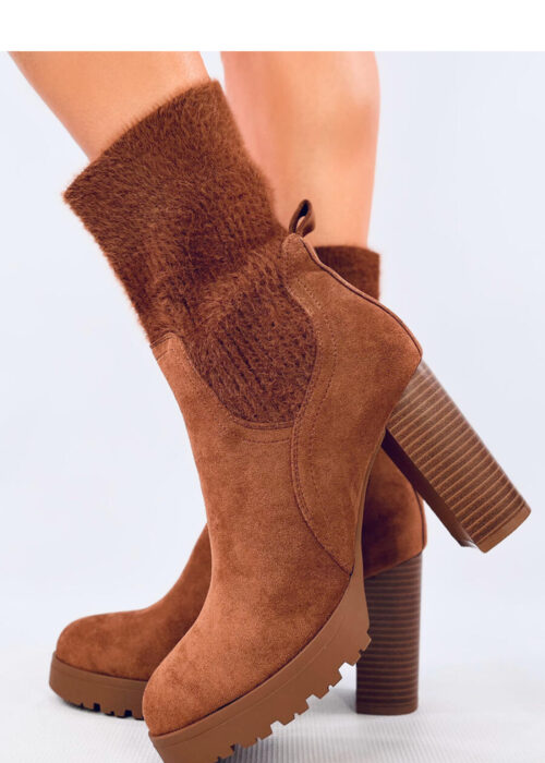 Heel boots model 202351